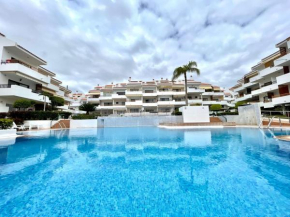 Duplex con Wifi y vista a piscina o exteriores en Los Cristianos